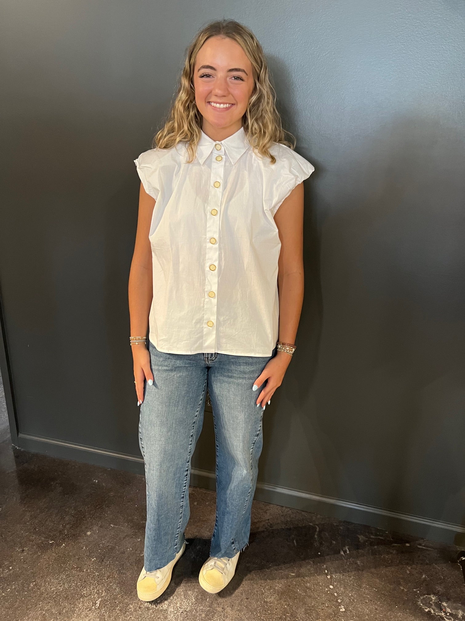 Solid Poplin Bubble Slv Button Top White