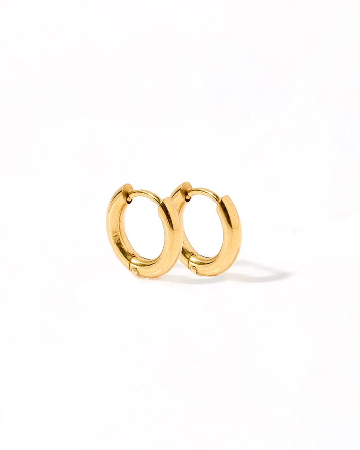Huggie Earrings - Scarlett Hoop Gold 10mm