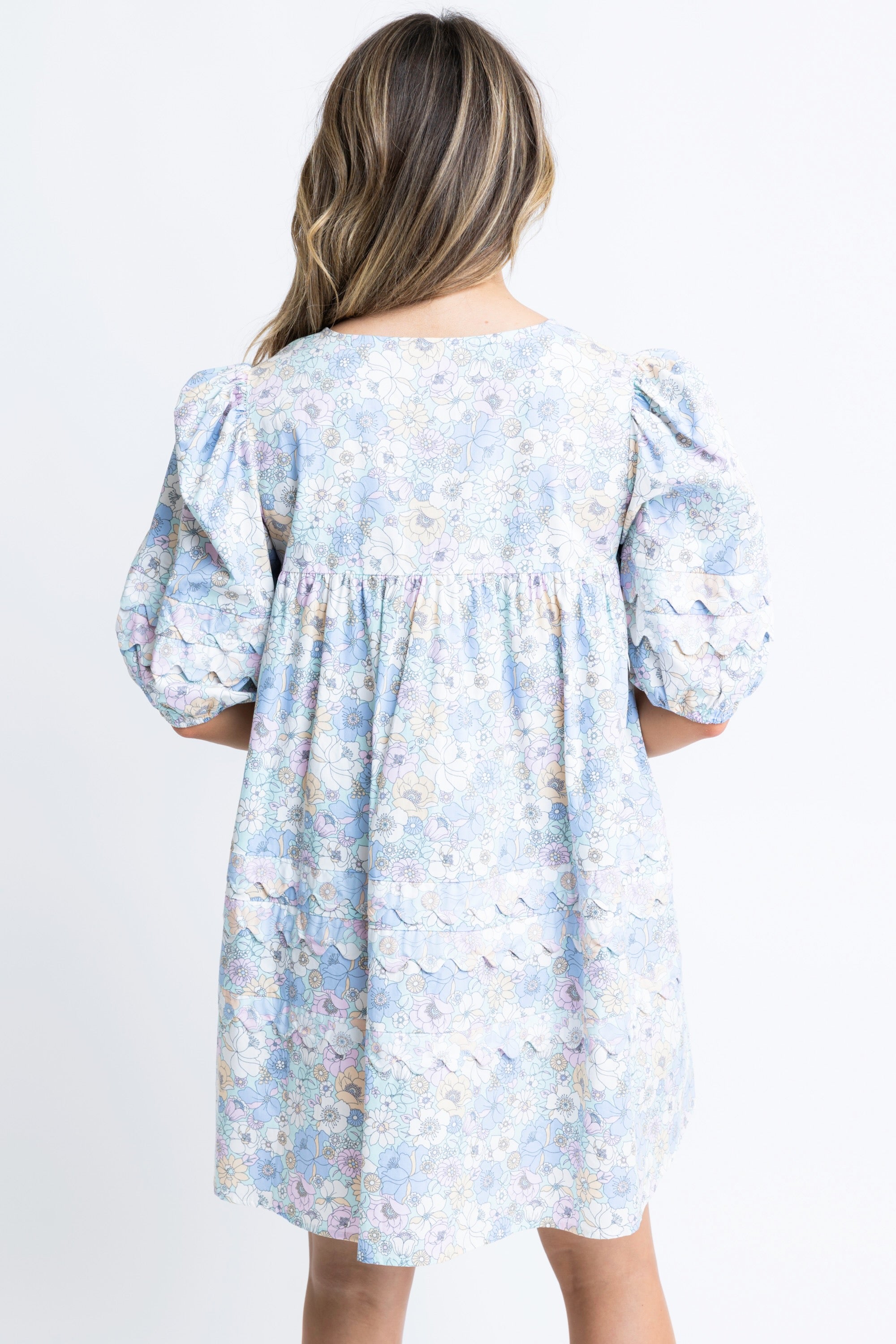 London Floral V-neck