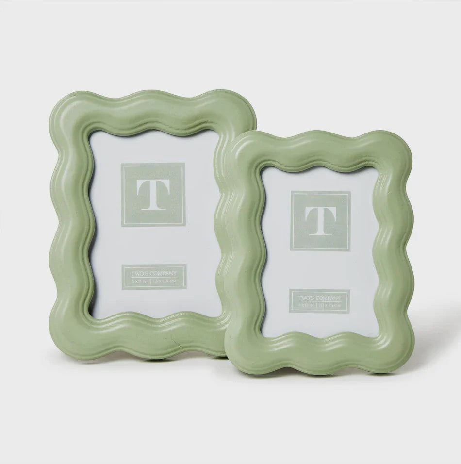 Wavy Wood Frame 4x6