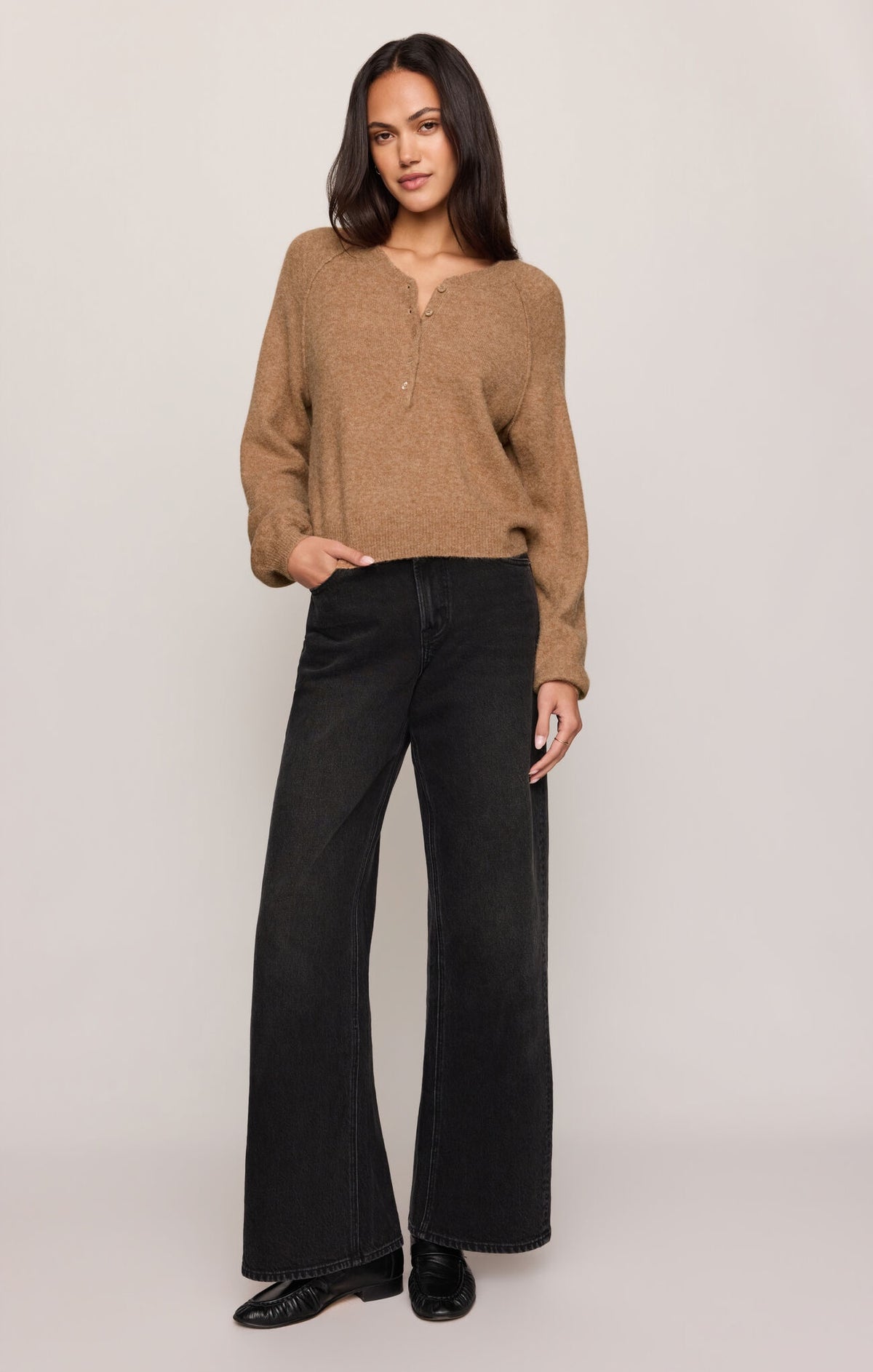 WESTMONT HENLEY SWEATER